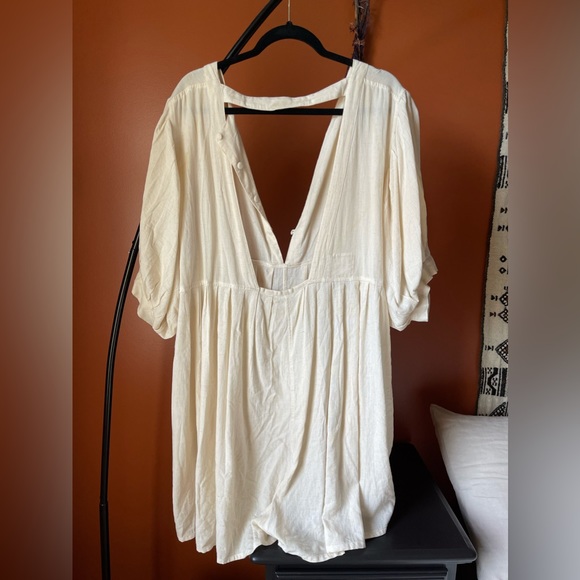 SOLD Avy & Co SOL Buttermilk Playsuit. One size - Picture 4 of 8